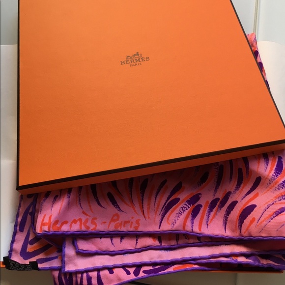 Hermes Accessories - Hermes Silk Scraf- Le Reve de Gloria scarf 90